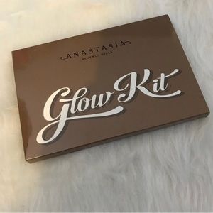 Anastasia Beverly Hills Ultimate Glow Kit